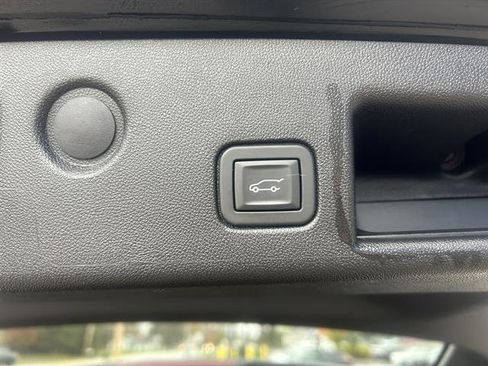 Used 2019 Chevrolet Equinox LT image 6