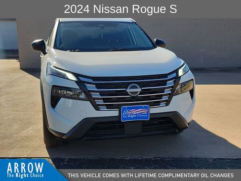 Used 2024 Nissan Rogue S image 3