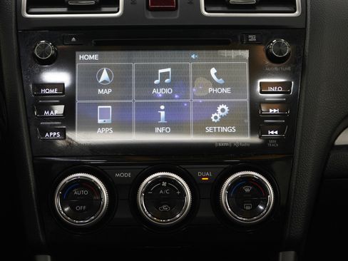 Used 2016 Subaru Forester 2.0XT Touring w/ Eyesight & Navigation System image 19