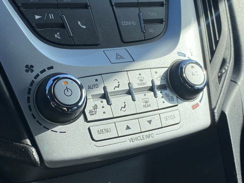 Used 2016 Chevrolet Equinox LT w/ Convenience Package image 16