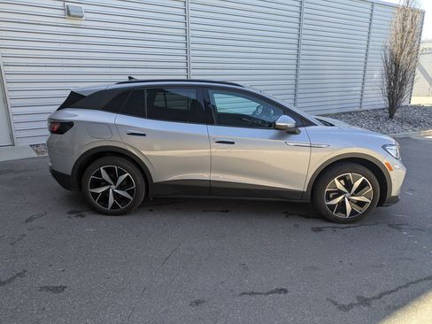 Used 2023 Volkswagen ID.4 Pro S image 2