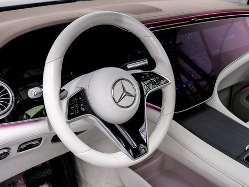 Used 2023 Mercedes-Benz EQS 580 4MATIC SUV image 29