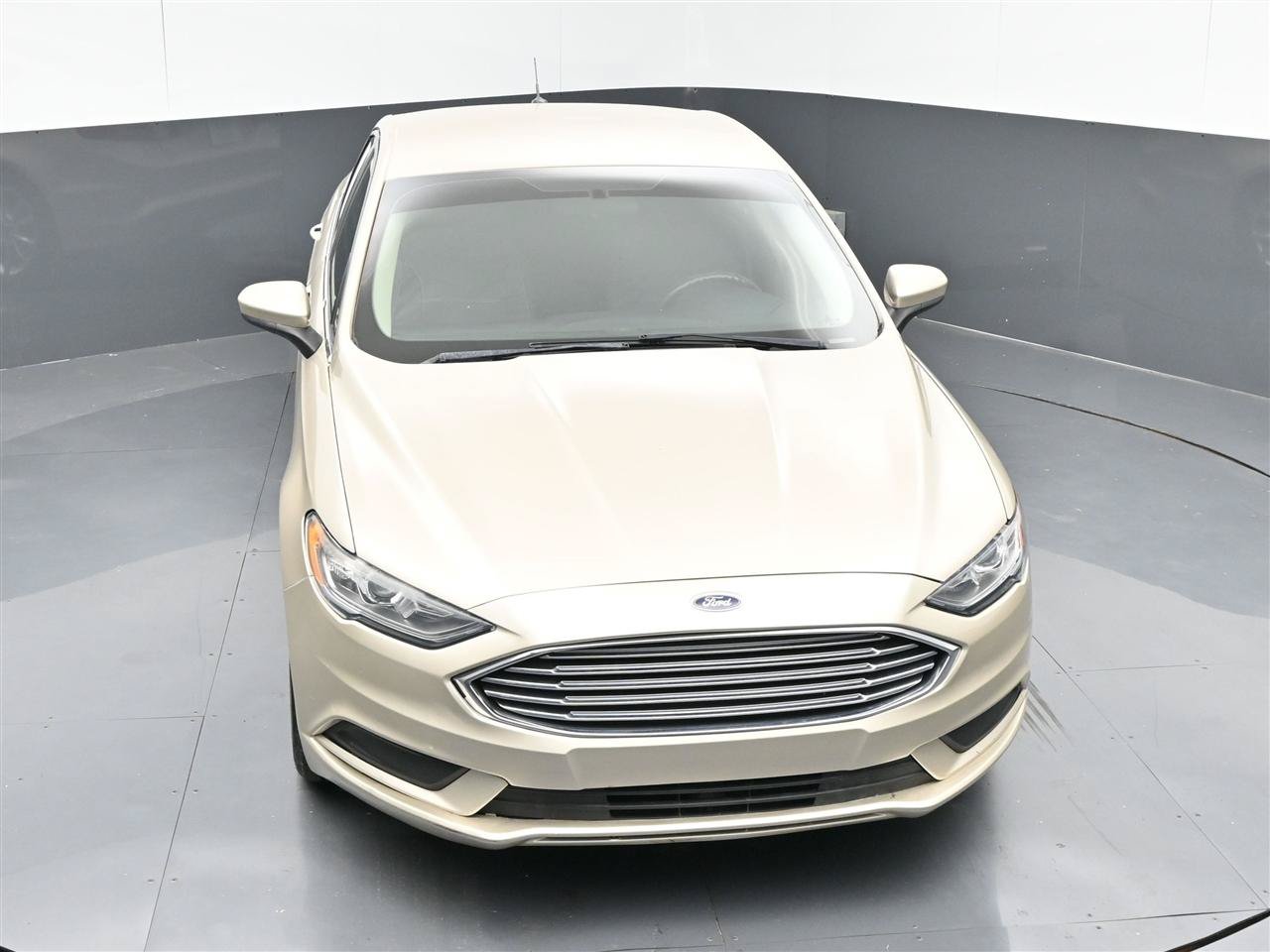 Used 2017 Ford Fusion SE w/ Fusion SE Technology Package FWD image 22