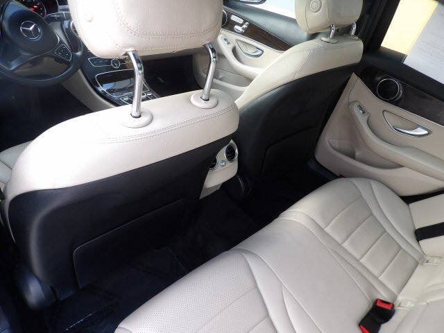 Used 2018 Mercedes-Benz C 300 4MATIC Sedan image 25