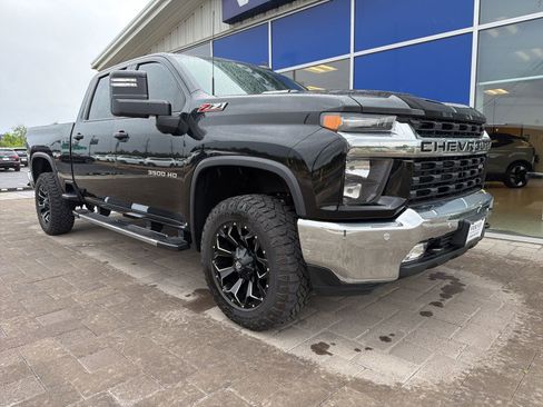 Used 2020 Chevrolet Silverado 3500 LT w/ All Star Edition AWD/4WD image 2