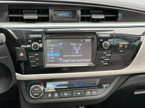 Used 2014 Toyota Corolla LE w/ Protection Package FWD image 16