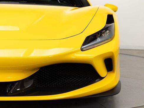 Certified 2021 Ferrari F8 Tributo RWD image 31