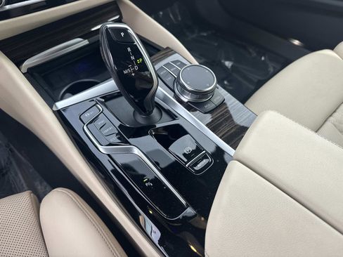 Certified 2023 BMW 540i w/ Premium Package image 24