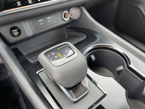 Used 2025 Nissan Rogue SV AWD/4WD image 43