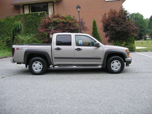 Used 2004 Chevrolet Colorado LS w/ Power Convenience Package RWD image 9