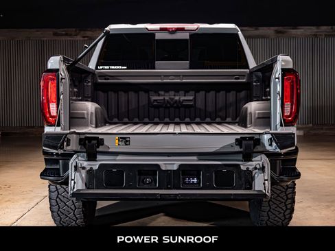 Used 2025 GMC Sierra 1500 AT4X image 8