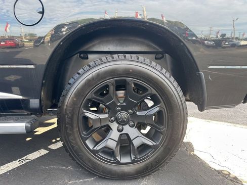 Used 2018 RAM 1500 Limited image 32