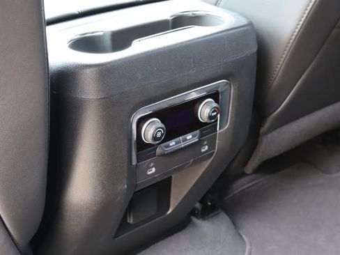 Used 2024 Chevrolet Tahoe LT RWD image 20