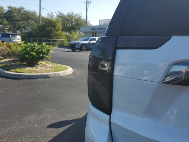 Used 2023 GMC Yukon AT4 w/ AT4 Premium Package AWD/4WD image 28