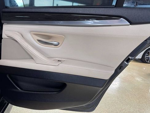 Used 2011 BMW 528i Sedan RWD image 12
