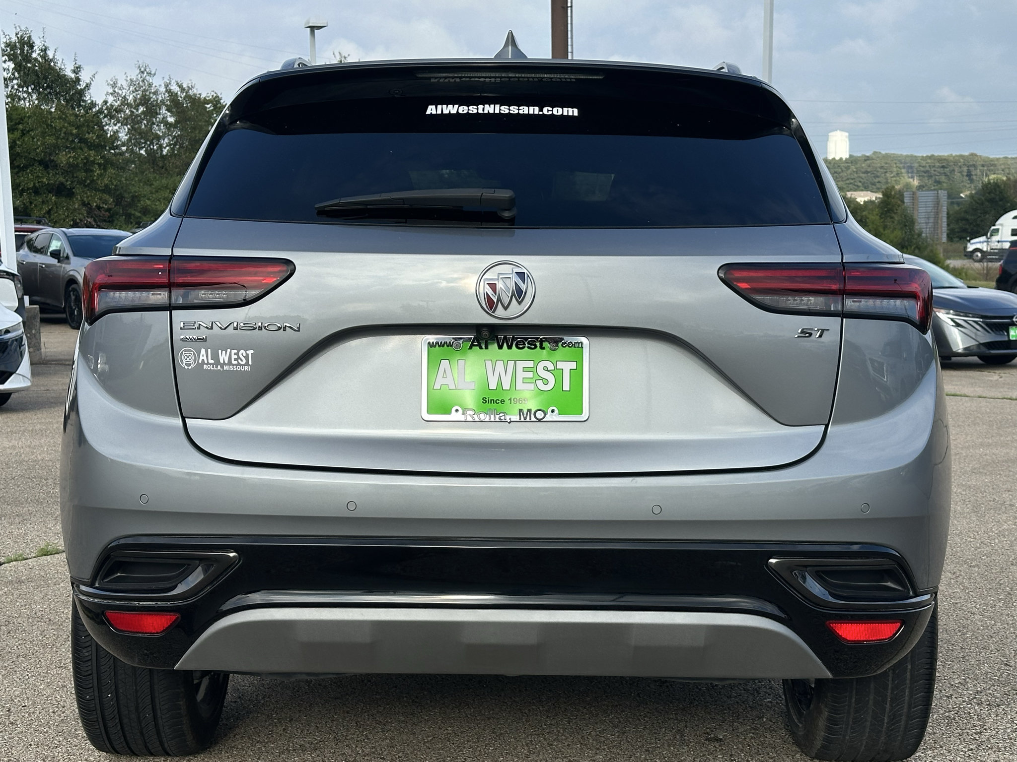 Used 2023 Buick Envision Preferred w/ Sport Touring Package AWD/4WD image 4