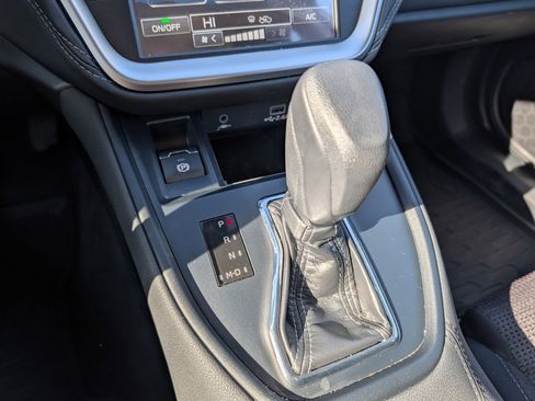 Certified 2025 Subaru Outback image 25