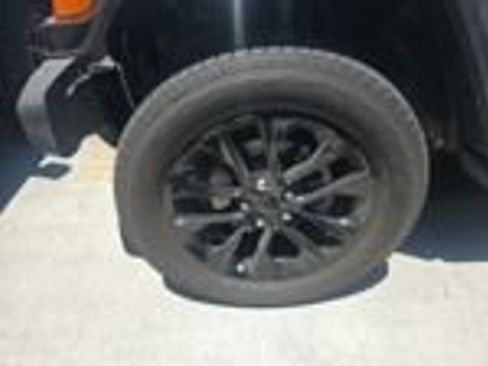 Used 2023 Jeep Wrangler Unlimited Sahara w/ Cold Weather Group AWD/4WD image 27