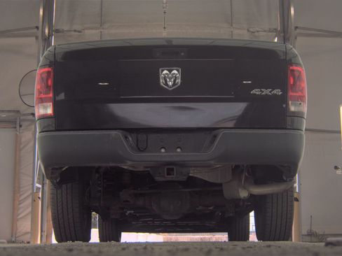 Used 2018 RAM 1500 Tradesman AWD/4WD image 10