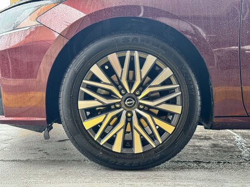 Used 2023 Nissan Altima 2.5 SV image 10