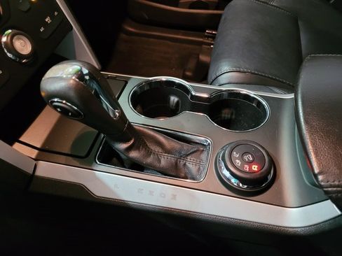 Used 2014 Ford Explorer XLT w/ Equipment Group 202A image 34