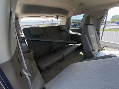Used 2016 Chevrolet Tahoe LTZ AWD/4WD image 3