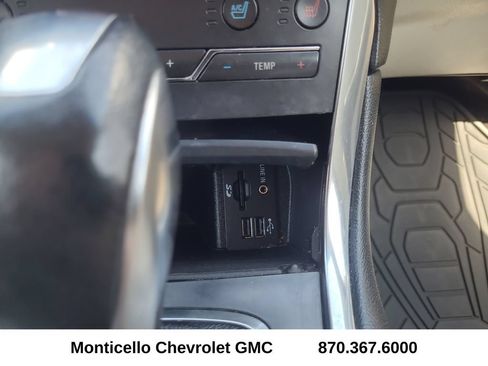 Used 2015 Ford Edge Titanium w/ Equipment Group 302A AWD/4WD image 25