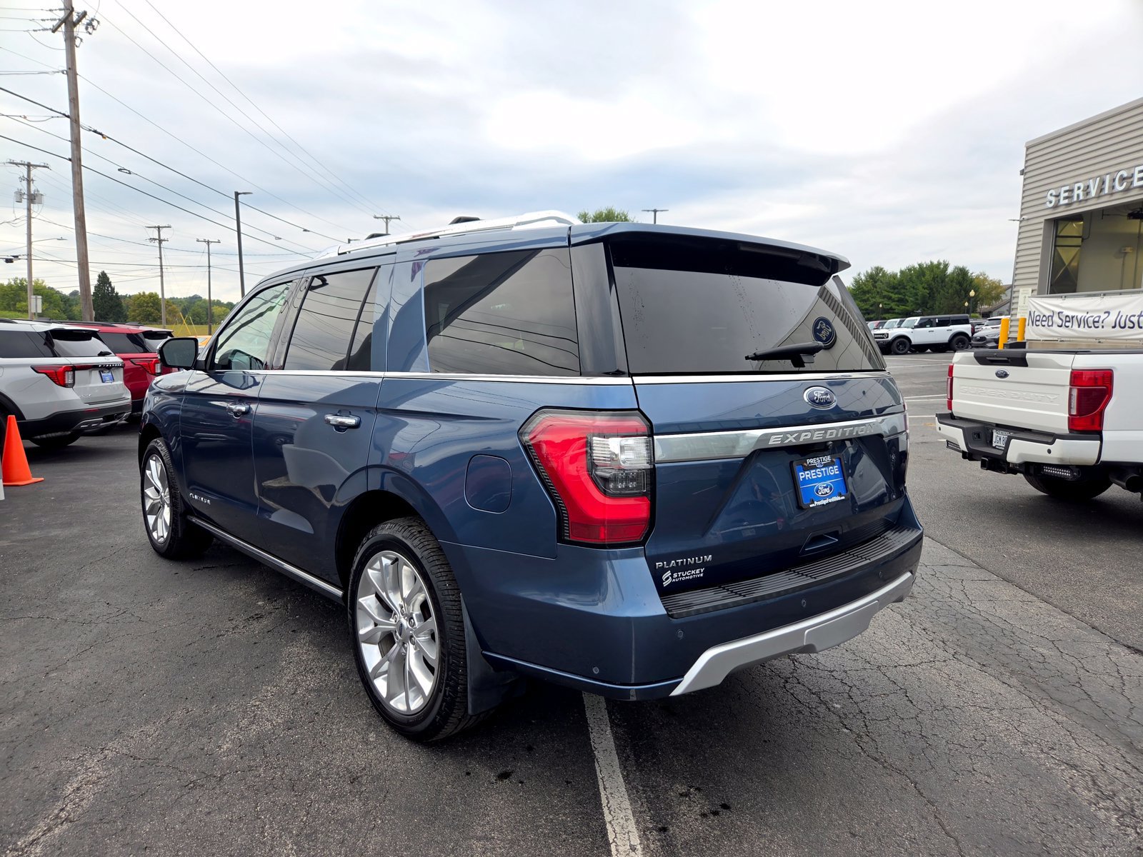 Used 2019 Ford Expedition Platinum AWD/4WD image 3
