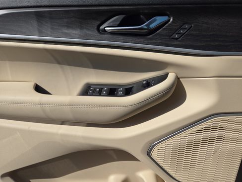 New 2026 Jeep Grand Cherokee Limited AWD/4WD image 17