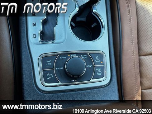 Used 2013 Jeep Grand Cherokee Overland Summit image 15