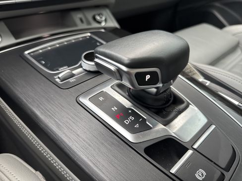 Used 2020 Audi Q5 2.0T Premium Plus w/ Premium Plus Package AWD/4WD image 28