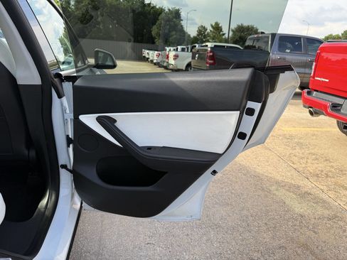 Used 2021 Tesla Model Y Performance AWD/4WD image 16