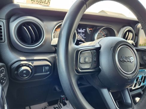Used 2023 Jeep Gladiator Sport AWD/4WD image 24