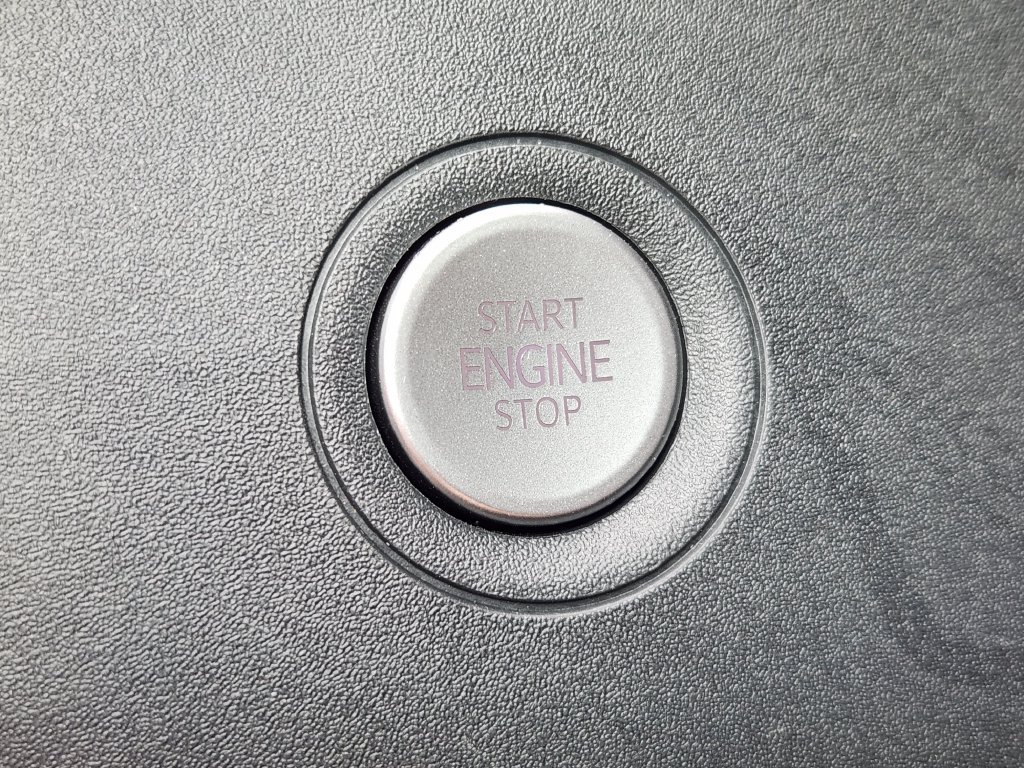 Certified 2023 Volkswagen ID.4 Pro AWD/4WD image 19