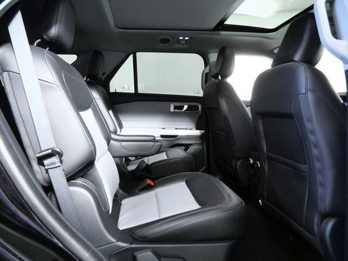 Certified 2023 Ford Explorer XLT w/ Equipment Group 202A AWD/4WD image 12