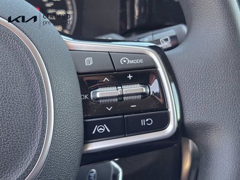 Used 2021 Kia Sorento LX FWD image 24