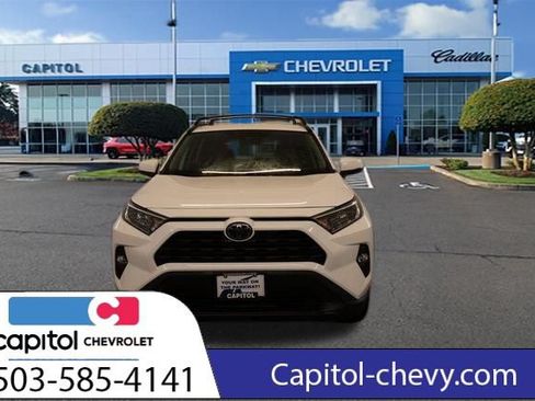 Used 2020 Toyota RAV4 XLE w/ Carpet Mat Package AWD/4WD image 7