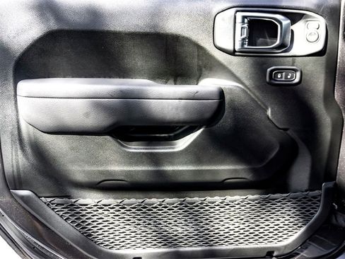 New 2025 Jeep Gladiator Mojave w/ Dual Top Group image 7