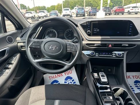 Used 2023 Hyundai Sonata SEL FWD image 18