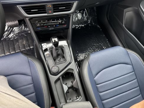 New 2025 Volkswagen Taos SEL image 23