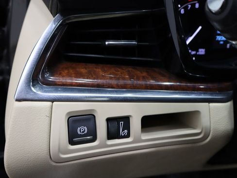 Used 2019 Cadillac XT5 Luxury image 23