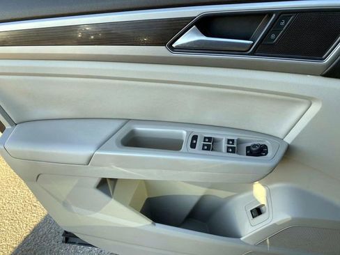 Used 2019 Volkswagen Atlas SEL image 23