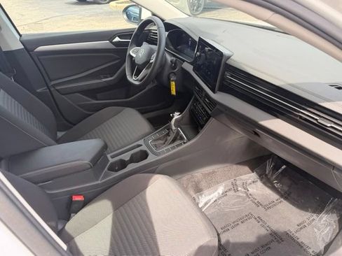 Certified 2025 Volkswagen Jetta S FWD image 22