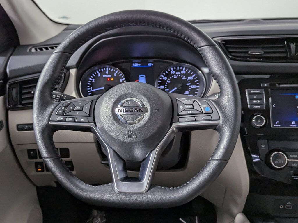 Used 2022 Nissan Rogue Sport SV w/ Technology Package FWD image 27