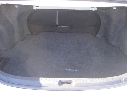 Used 2011 Toyota Camry LE w/ LE Extra-Value Pkg image 6