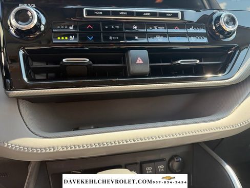 Used 2021 Toyota Highlander Platinum AWD/4WD image 13