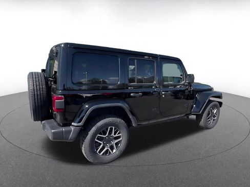 Used 2025 Jeep Wrangler Unlimited Sahara AWD/4WD image 12
