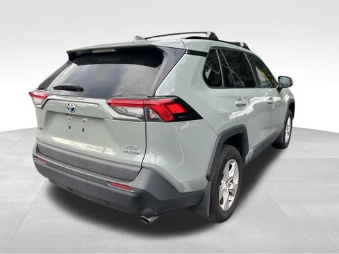 Used 2020 Toyota RAV4 XLE w/ Convenience Package AWD/4WD image 5