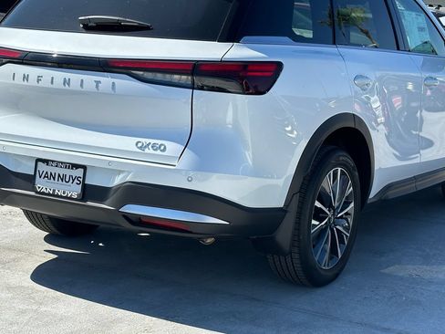 New 2027 INFINITI QX60 Luxe w/ Cargo Package FWD image 7