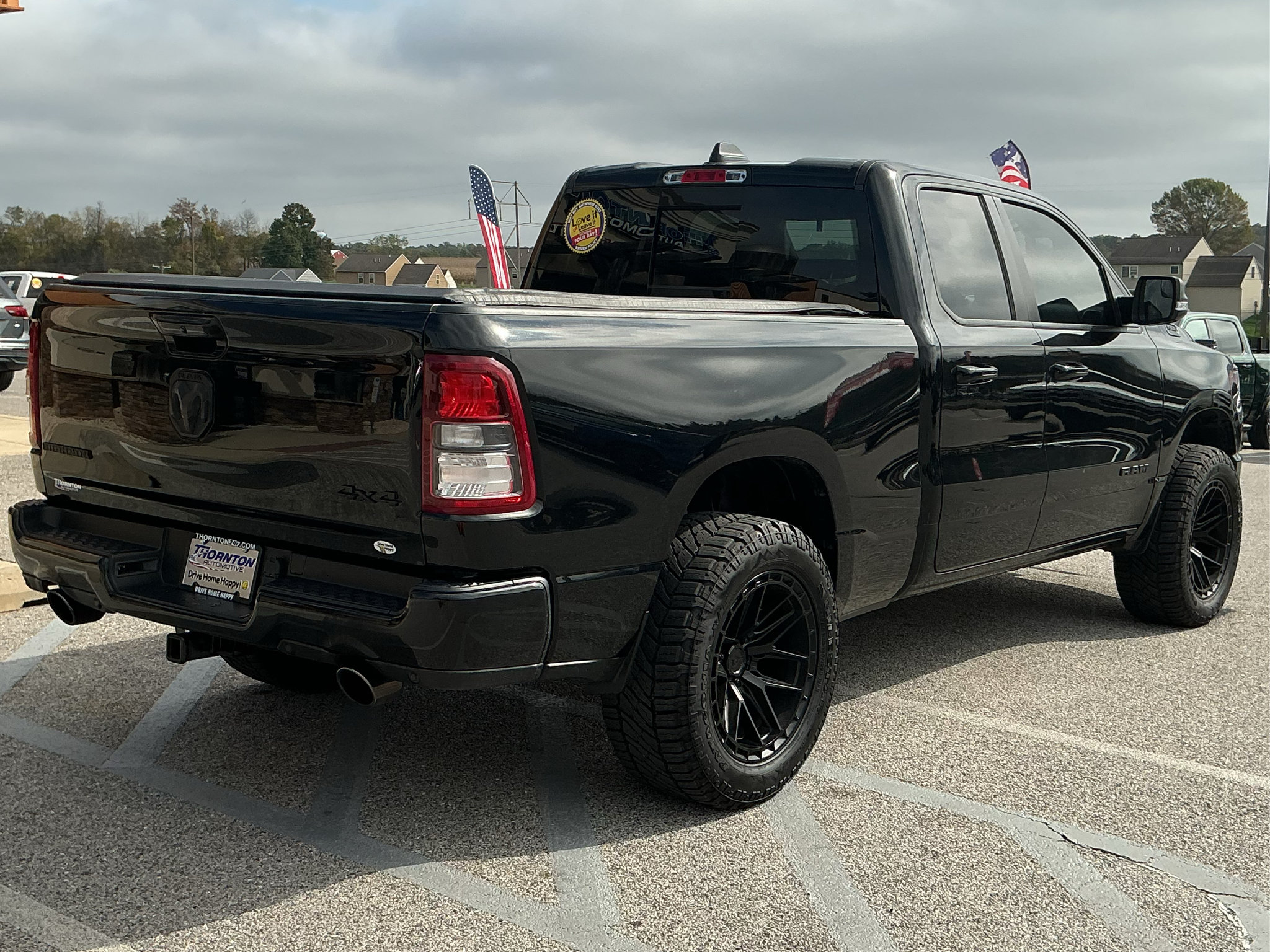 Used 2022 RAM 1500 Big Horn w/ Night Edition AWD/4WD image 3